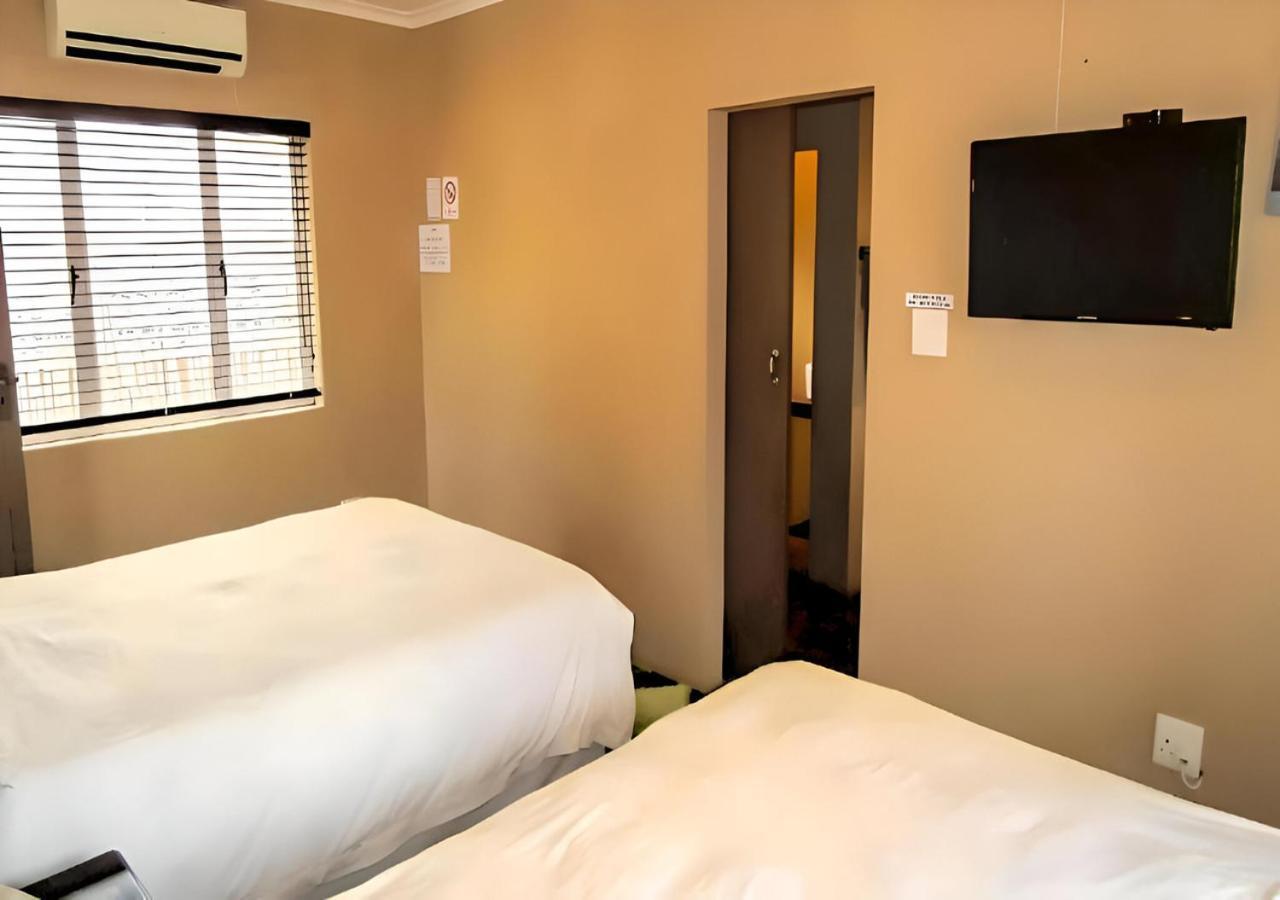 Kzn Park View Guest House Durban Bagian luar foto